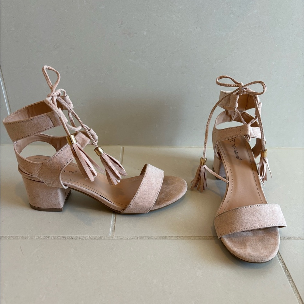 Size 8, blush suede Top Moda block heel